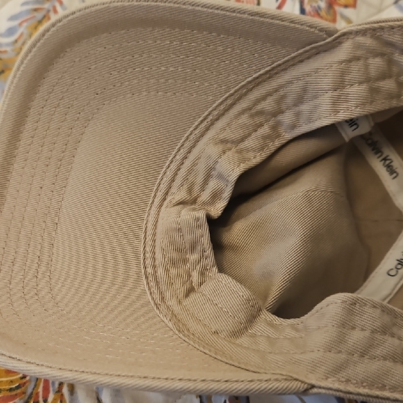 Calvin Klein Light Beige Embroidered Logo Baseball Cap - Picture 5 of 9